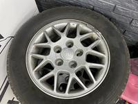 Pirelli 195/65 r15 5.114,3 за 100 000 тг. в Павлодар