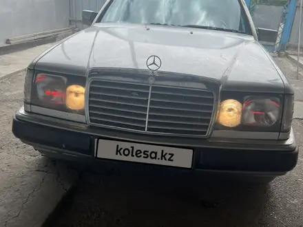 Mercedes-Benz E 200 1992 года за 1 850 000 тг. в Алматы – фото 7