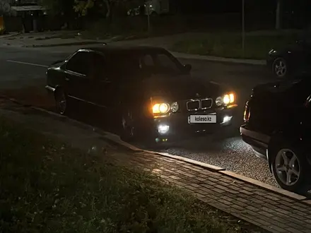 BMW 530 1995 года за 3 500 000 тг. в Астана – фото 2