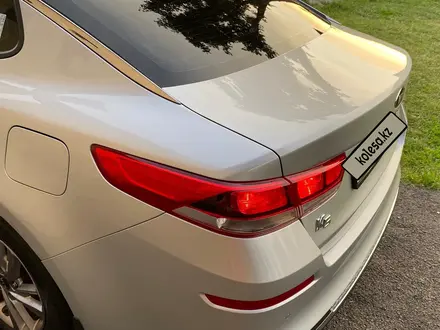 Kia K5 2018 года за 7 500 000 тг. в Алматы – фото 16