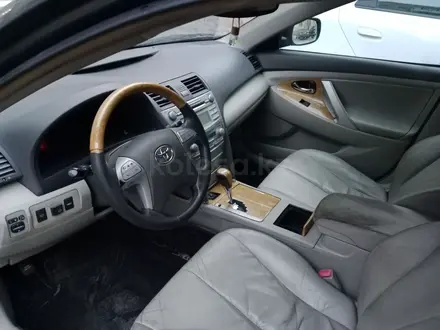 Toyota Camry 2006 года за 4 999 999 тг. в Павлодар – фото 2