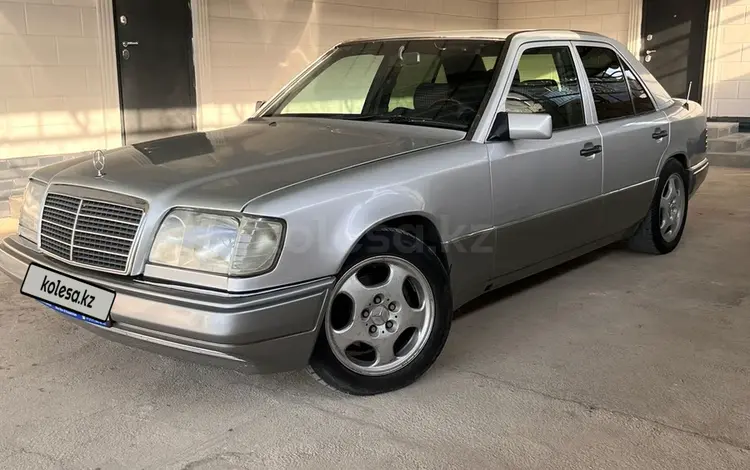 Mercedes-Benz E 220 1994 года за 2 600 000 тг. в Шымкент