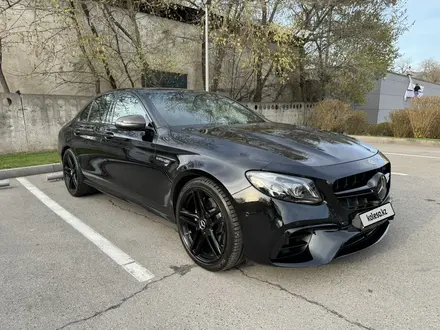 Mercedes-Benz E 63 AMG 2018 года за 42 000 000 тг. в Алматы – фото 26