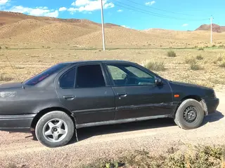 Nissan Primera, 1992