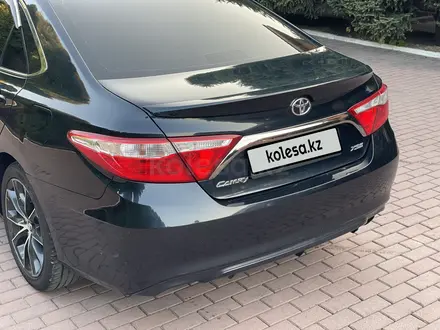 Toyota Camry 2015 года за 9 300 000 тг. в Алматы – фото 21