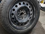Диски 16 шины TOYOTA AVENSIS обмен варианты за 44 000 тг. в Алматы