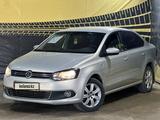 Volkswagen Polo 2014 года за 5 590 000 тг. в Актобе