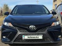 Toyota Camry 2018 годаfor12 980 000 тг. в Актобе