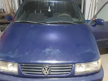 Volkswagen Passat 1996 года за 1 200 000 тг. в Уральск – фото 7