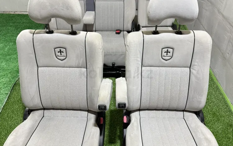 Сиденья салон за 250 000 тг. в Алматы