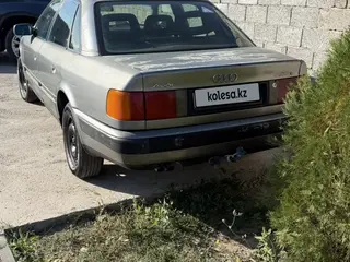 Audi 100