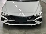 Hyundai Elantra 2022 года за 8 950 000 тг. в Тараз – фото 3