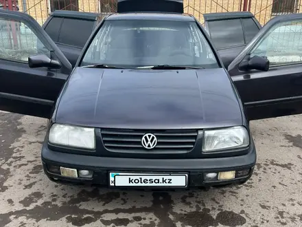 Volkswagen Vento 1992 года за 900 000 тг. в Караганда