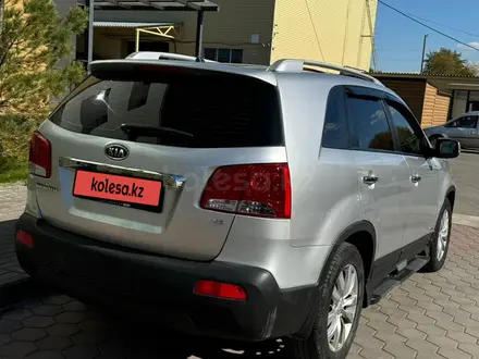 Kia Sorento 2012 года за 7 500 000 тг. в Астана – фото 2