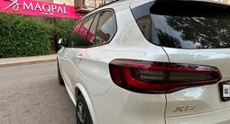 BMW X5 2021 года за 43 000 000 тг. в Алматы – фото 4