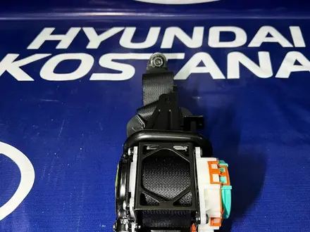 Ремень безопасности водительский Hyundai Tucson NX за 112 300 тг. в Костанай – фото 3