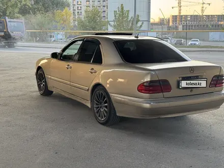 Mercedes-Benz E 320 1999 года за 3 300 000 тг. в Алматы – фото 4