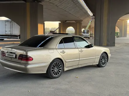 Mercedes-Benz E 320 1999 года за 3 300 000 тг. в Алматы – фото 6