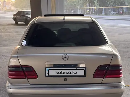 Mercedes-Benz E 320 1999 года за 3 300 000 тг. в Алматы – фото 7