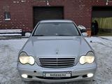 Mercedes-Benz C 200 2002 годаүшін3 900 000 тг. в Сатпаев – фото 2