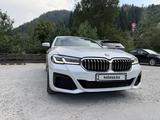 BMW 525 2022 года за 17 300 000 тг. в Алматы – фото 4