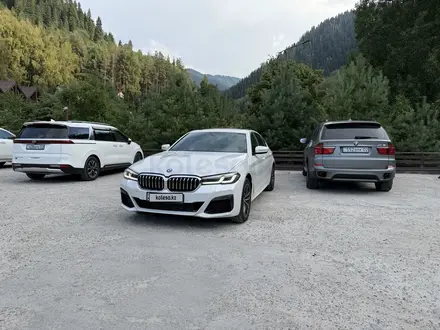 BMW 5 Series, 2022