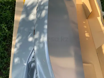 Новая Оригинальная крышка багажника Lexus ES 2018-. за 220 000 тг. в Алматы – фото 3