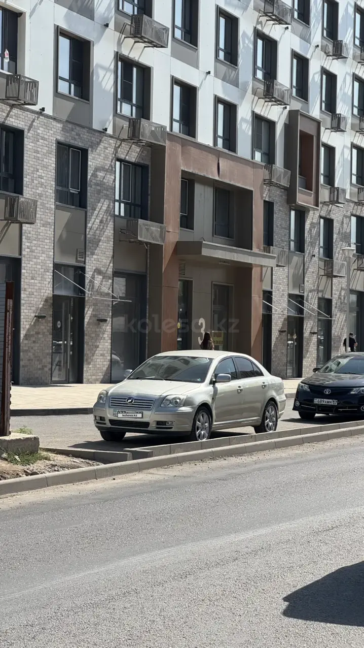 Toyota Avensis, 2003