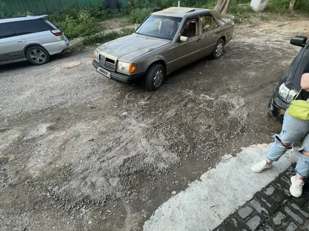 Mercedes-Benz E 230 1991 года за 800 000 тг. в Алматы