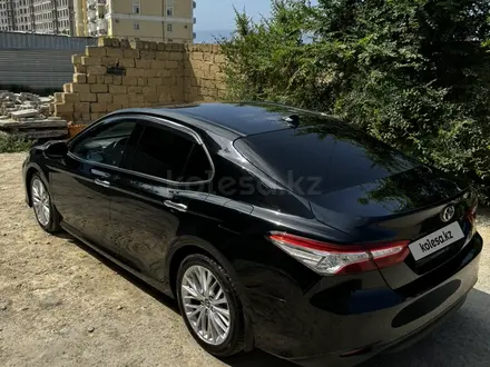 Toyota Camry 2018 года за 17 000 000 тг. в Актау – фото 10