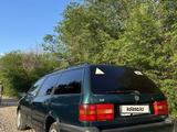 Volkswagen Passat 1995 года за 1 600 000 тг. в Актобе – фото 2
