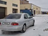 Mercedes-Benz E 320 1999 года за 4 000 000 тг. в Жезказган – фото 4