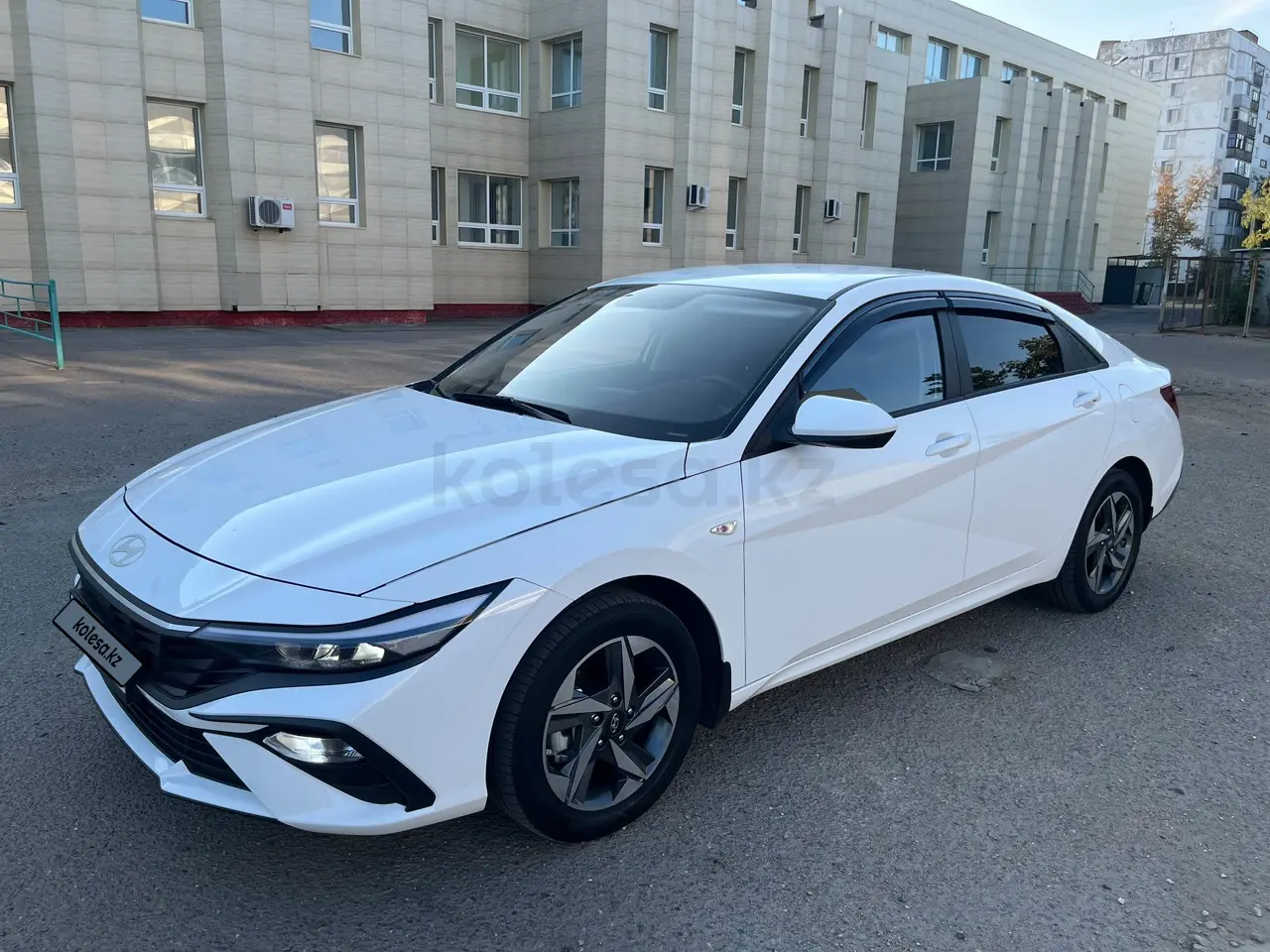 Hyundai Elantra, 2024