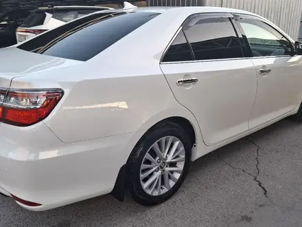 Toyota Camry 2017 года за 15 300 000 тг. в Алматы – фото 27