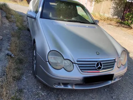 Mercedes-Benz C 180 2002 года за 3 100 000 тг. в Шымкент