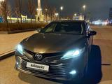 Toyota Camry 2019 года за 14 900 000 тг. в Астана