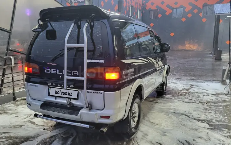 Mitsubishi Delica 1996 годаfor3 750 000 тг. в Алматы