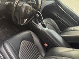 Toyota Camry 2019 года за 9 500 000 тг. в Костанай – фото 5