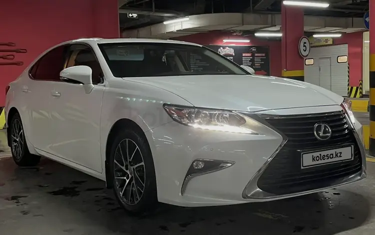 Lexus ES 250 2017 годаfor13 999 999 тг. в Алматы