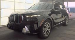 BMW X7 XDrive 40i 2022 года за 29 000 000 тг. в Алматы