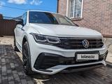 Volkswagen Tiguan 2021 года за 18 500 000 тг. в Астана – фото 2