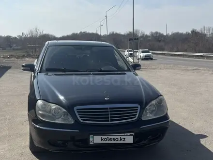 Mercedes-Benz S 320 2000 года за 3 100 000 тг. в Алматы