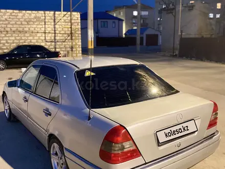 Mercedes-Benz C 280 1994 года за 2 400 000 тг. в Атырау – фото 3