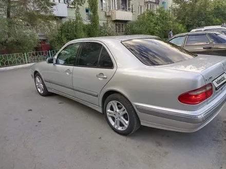 Mercedes-Benz E 200 2002 года за 7 000 000 тг. в Семей – фото 2