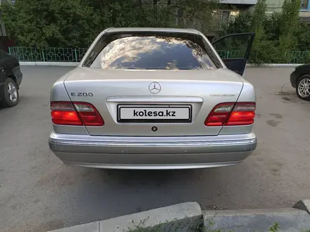 Mercedes-Benz E 200 2002 года за 7 000 000 тг. в Семей – фото 4