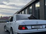 Mercedes-Benz E 220 1993 года за 1 800 000 тг. в Павлодар
