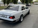 Mercedes-Benz E 220 1993 года за 1 800 000 тг. в Павлодар – фото 3
