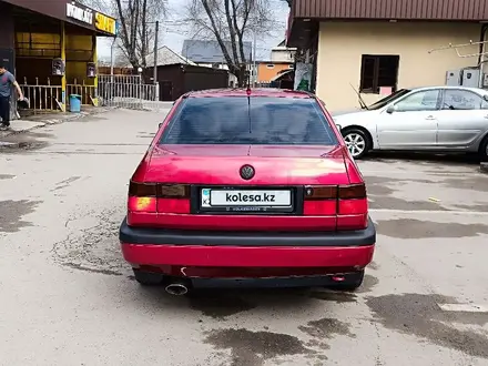 Volkswagen Vento 1994 года за 1 850 000 тг. в Алматы – фото 2