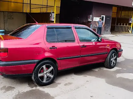 Volkswagen Vento 1994 года за 1 850 000 тг. в Алматы