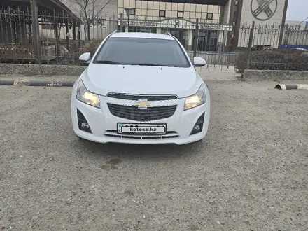 Chevrolet Cruze 2014 года за 3 700 000 тг. в Атырау – фото 2